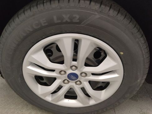 Used 2022 Ford Escape S AWD/4WD image 31