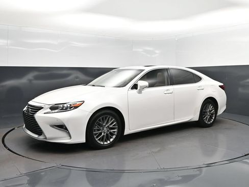 Used 2018 Lexus ES 350 w/ Premier Package FWD image 3
