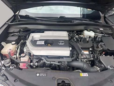 Used 2019 Lexus UX 250h AWD/4WD image 15