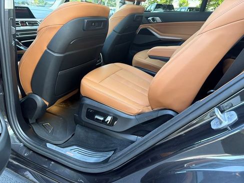 Used 2021 BMW X7 xDrive40i w/ Premium Package AWD/4WD image 21