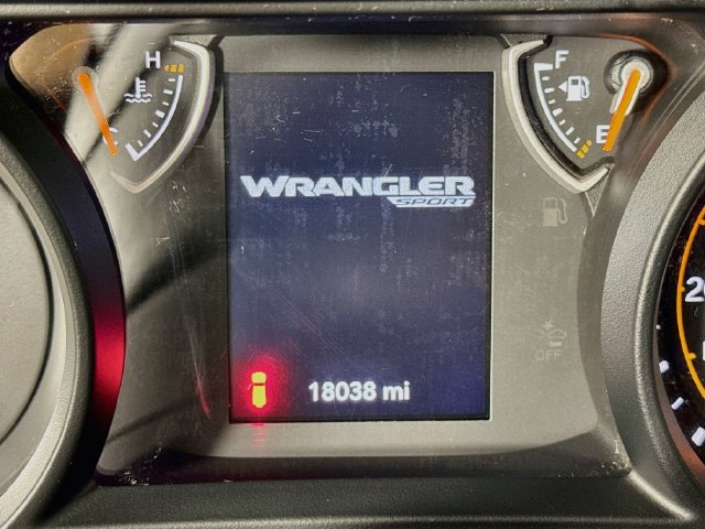 Used 2025 Jeep Wrangler Sport AWD/4WD image 16