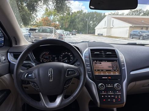 Used 2018 Lincoln MKC Premiere image 12