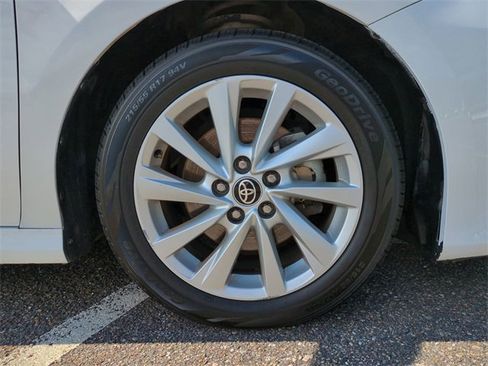 Used 2023 Toyota Camry LE image 11