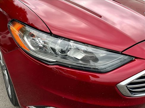 Used 2017 Ford Fusion SE w/ Equipment Group 201A FWD image 31