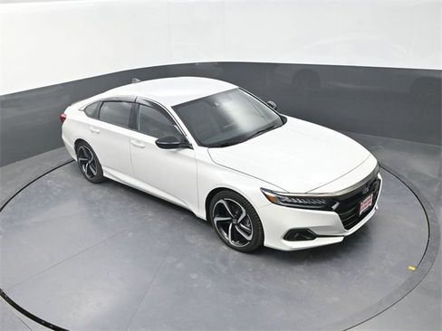 Used 2022 Honda Accord Sport image 19