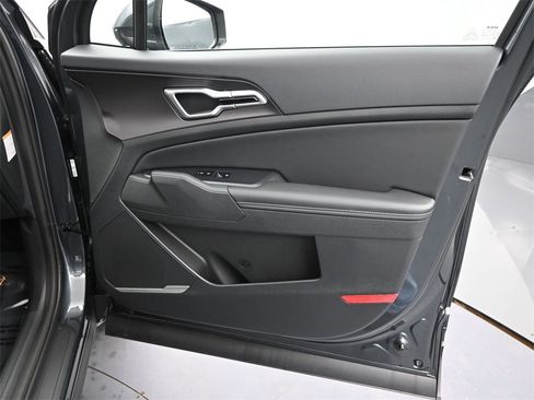New 2026 Kia Sportage EX image 23