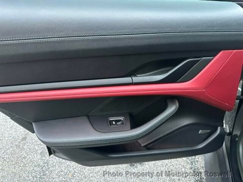 Used 2023 Porsche Taycan image 22