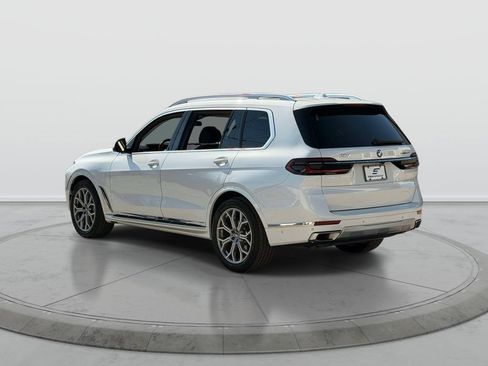 Used 2026 BMW X7 xDrive40i AWD/4WD image 7