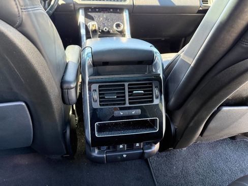 Used 2018 Land Rover Range Rover Sport HSE image 10