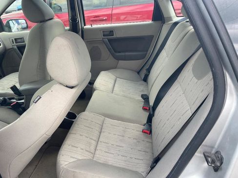 Used 2009 Ford Focus SE image 11