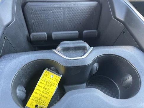 Used 2025 RAM 1500 Laramie image 30