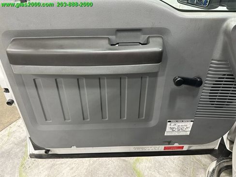 Used 2015 Ford F550 4x4 SuperCab Super Duty image 25