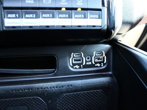 Used 2022 RAM 3500 Laramie image 32