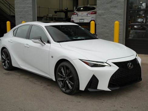 Used 2022 Lexus IS 350 F Sport image 9