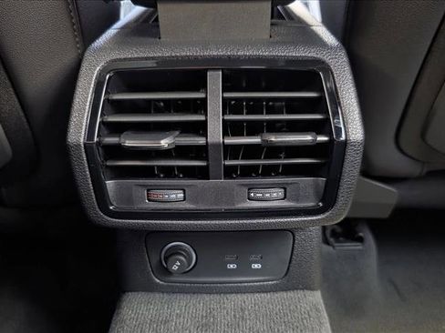 Used 2025 Audi Q3 2.0T Premium w/ Convenience Package AWD/4WD image 18