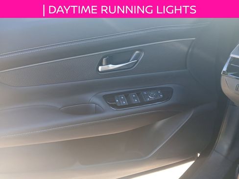 Used 2025 Nissan Murano SV image 11