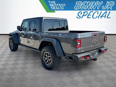 Used 2024 Jeep Gladiator Rubicon w/ Safety Group image 5