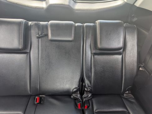 Used 2016 Toyota Highlander XLE AWD/4WD image 25