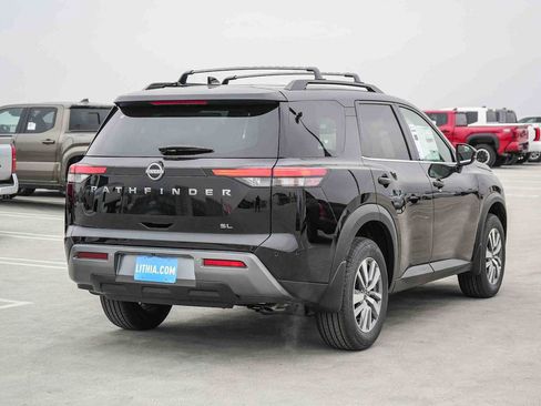 New 2026 Nissan Pathfinder SL w/ Cargo Package FWD image 6