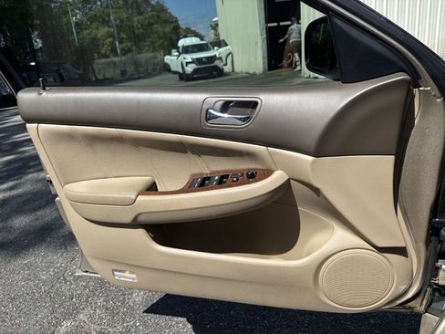 Used 2006 Honda Accord EX image 23