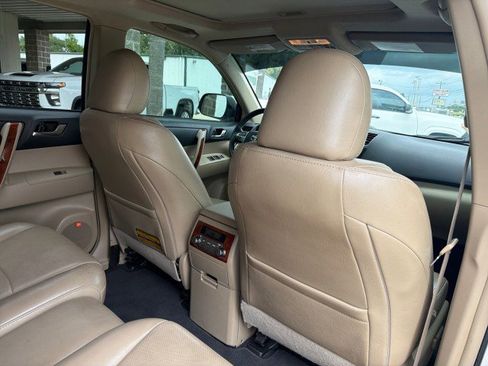 Used 2013 Toyota Highlander Limited FWD image 27