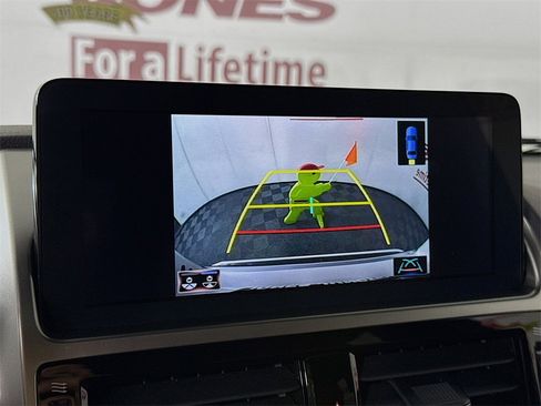 Used 2023 Lexus GX 460 Premium w/ Premium Package image 5