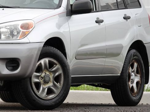 Used 2005 Toyota RAV4 4WD image 29