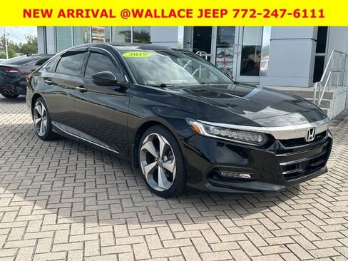Used 2019 Honda Accord Touring image 5