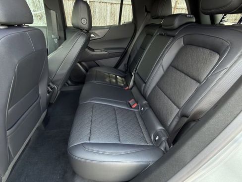 New 2026 Chevrolet Equinox LT w/ Convenience Package II FWD image 19