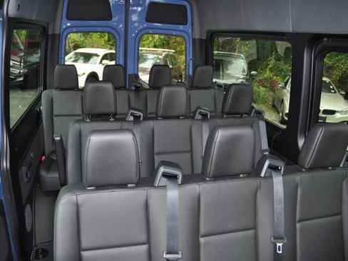 Used 2023 Mercedes-Benz Sprinter 2500 image 38