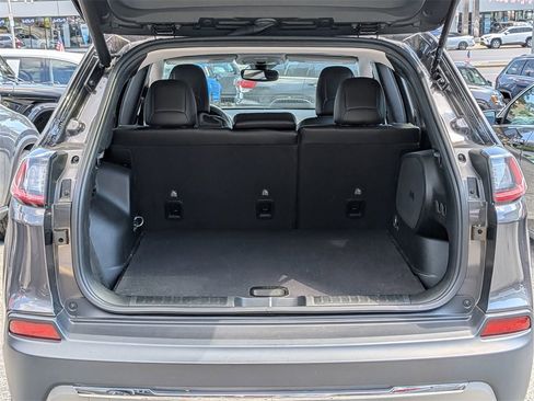 Used 2022 Jeep Cherokee Limited image 7