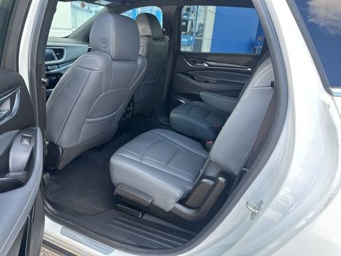 Used 2024 Buick Enclave Premium image 12