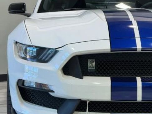Used 2016 Ford Mustang Shelby GT350 w/ Technology Package RWD image 4