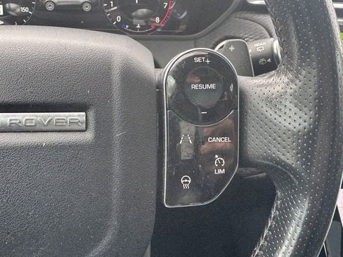 Used 2018 Land Rover Range Rover Velar S image 23