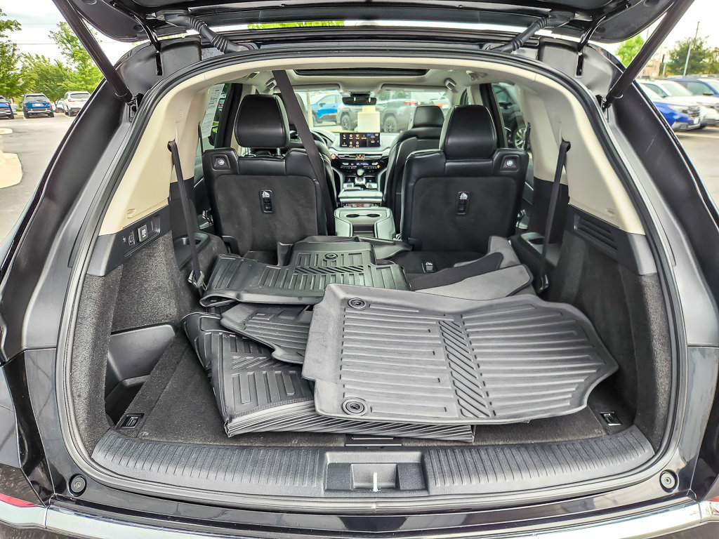 Used 2023 Acura MDX SH-AWD image 18