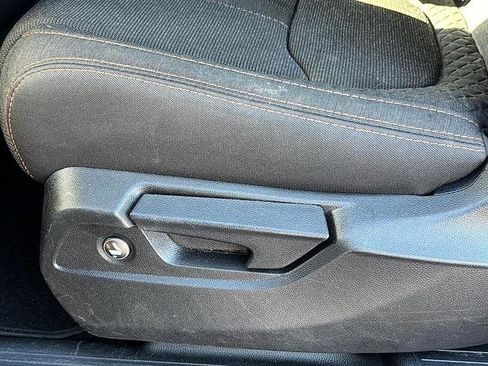 Used 2025 Honda Pilot Sport image 33