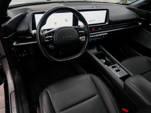 Used 2024 Hyundai Ioniq 6 Limited image 16