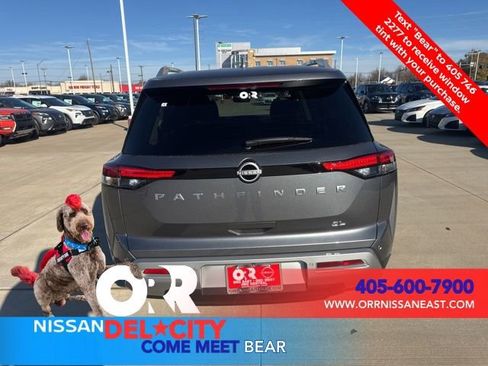 New 2025 Nissan Pathfinder SL image 4