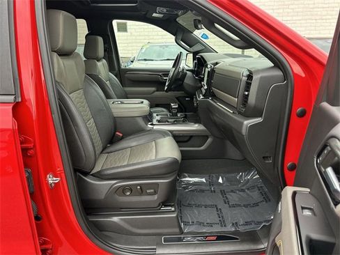 Used 2022 Chevrolet Silverado 1500 ZR2 w/ Technology Package image 27