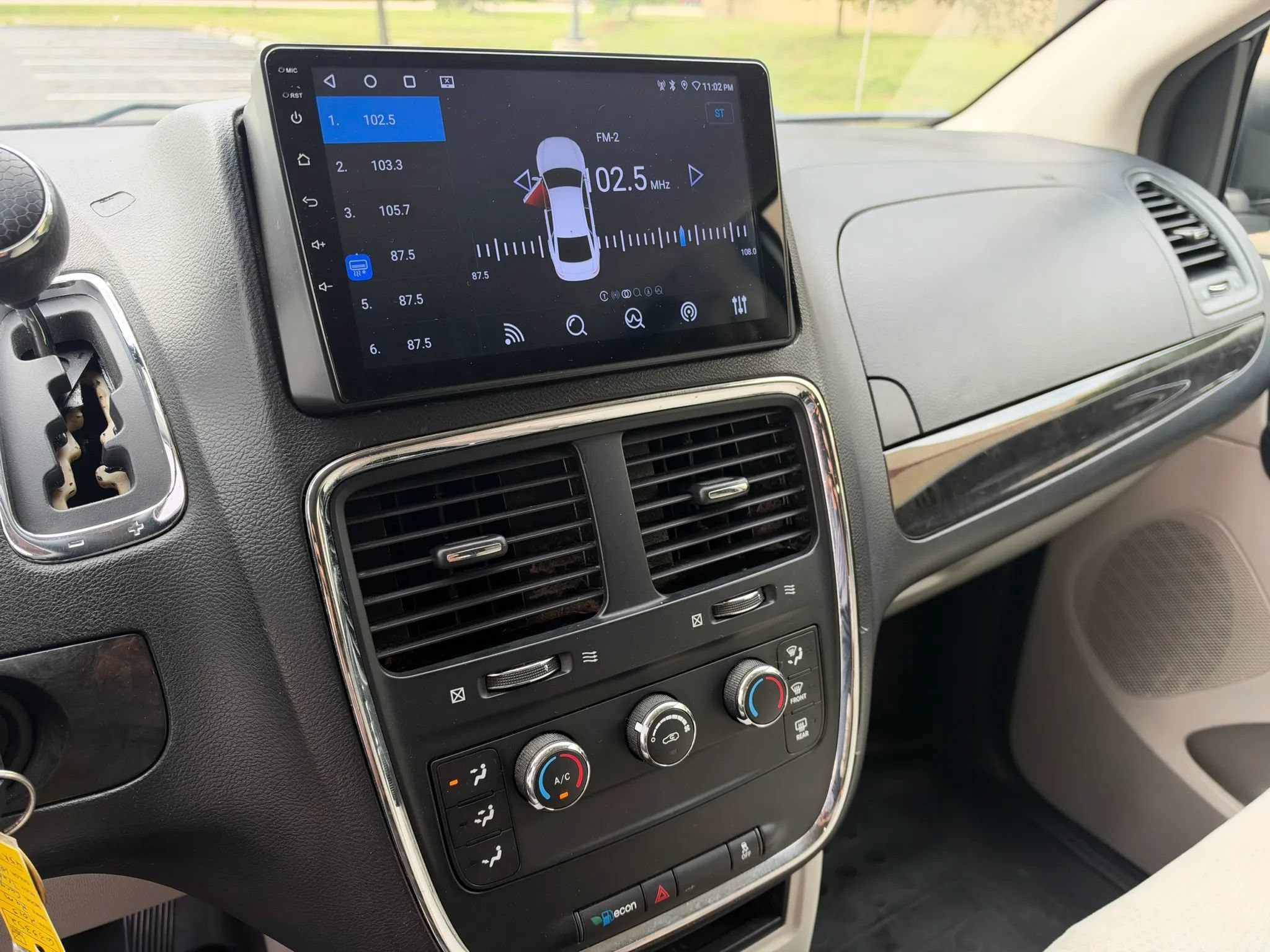 Used 2015 RAM C/V Tradesman FWD image 13