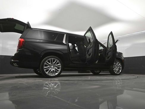 New 2026 GMC Yukon XL Denali w/ Denali Reserve Package AWD/4WD image 44