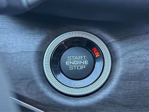 Used 2022 Jeep Grand Cherokee Limited 4xe image 24