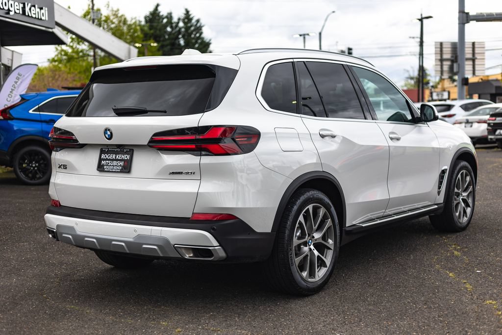 Used 2026 BMW X5 xDrive40i AWD/4WD image 9