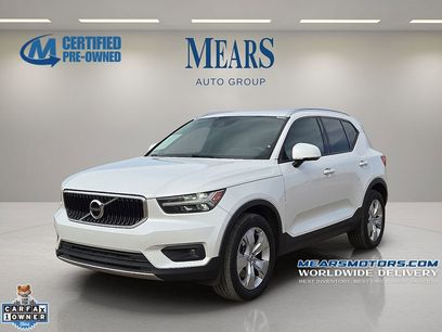 Used 2021 Volvo XC40 T5 Momentum