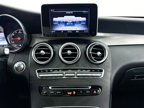 Used 2019 Mercedes-Benz GLC 300 4MATIC Coupe image 24
