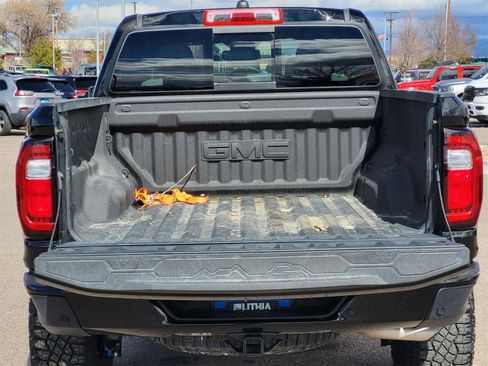 Used 2025 GMC Canyon AT4 w/ AT4X Package image 29