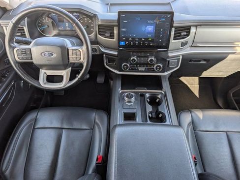 Used 2024 Ford Expedition XLT image 5