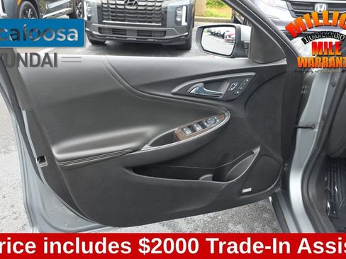 Used 2024 Chevrolet Malibu LT FWD image 11