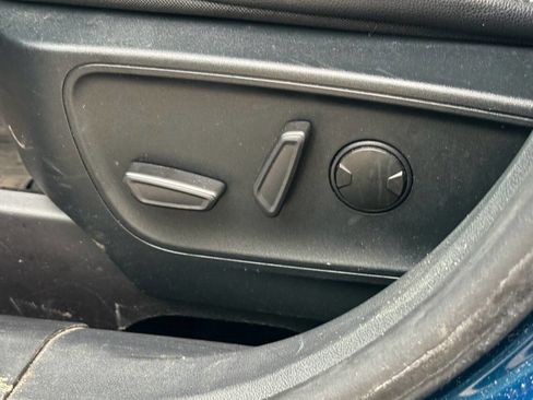 Used 2020 Ford Escape SEL image 20