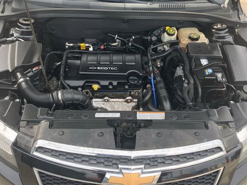 Used 2014 Chevrolet Cruze LT image 13